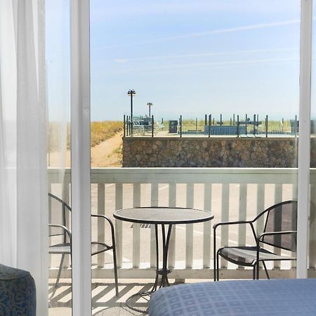 Waves Oceanfront Resort Old Orchard Beach Exterior photo