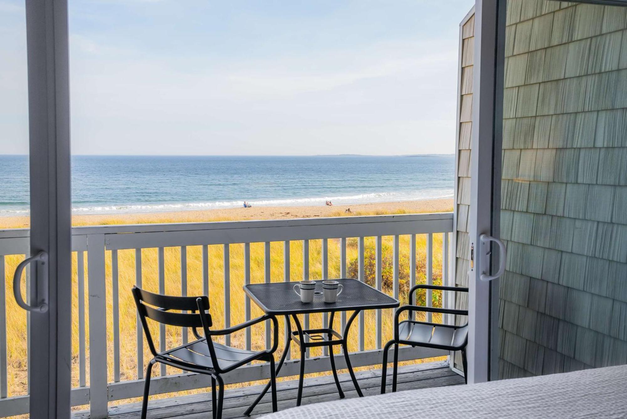 Waves Oceanfront Resort Old Orchard Beach Exterior photo
