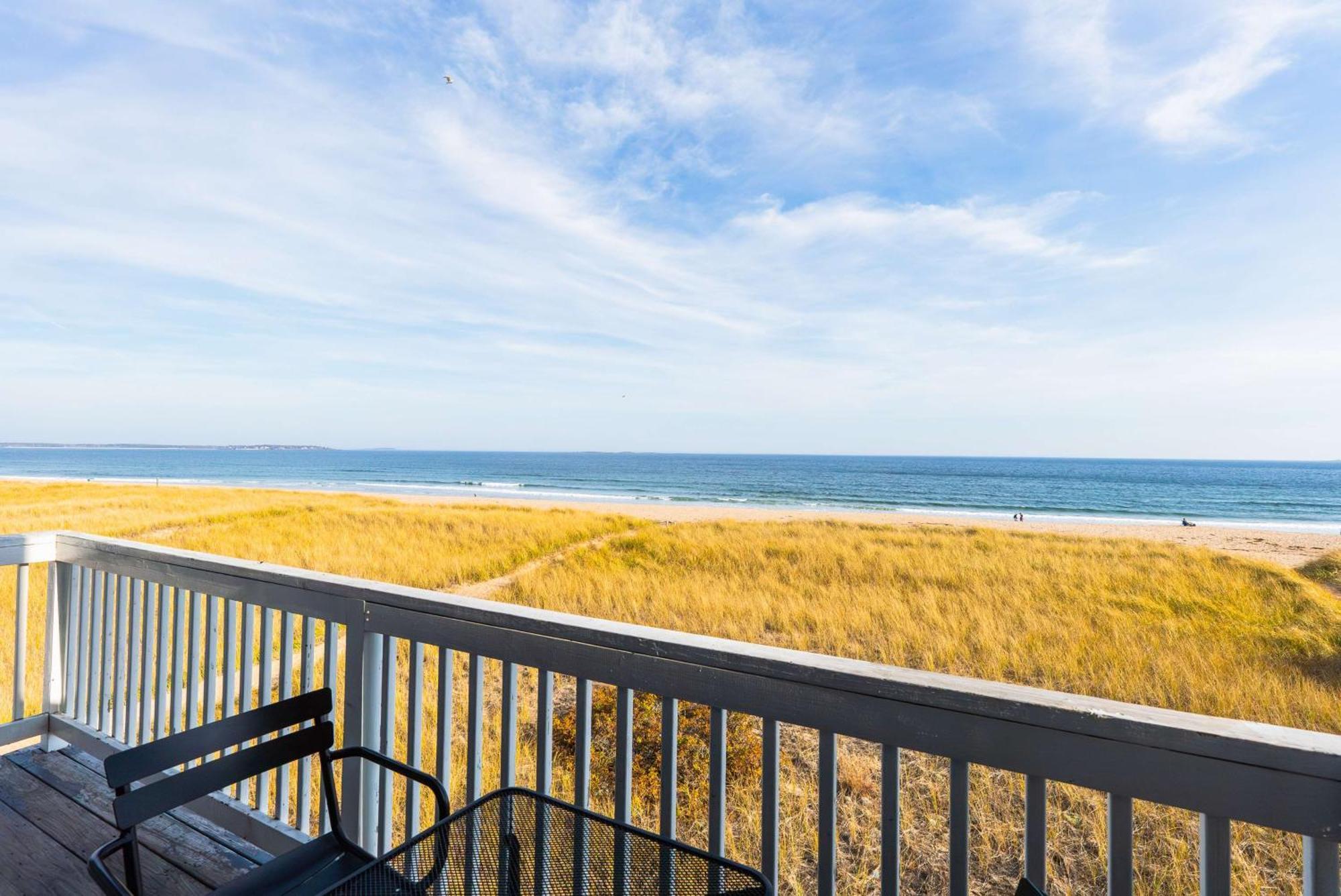 Waves Oceanfront Resort Old Orchard Beach Exterior photo